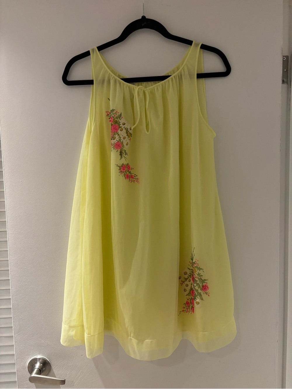 Vintage 1970s Yellow Floral nylon nightie